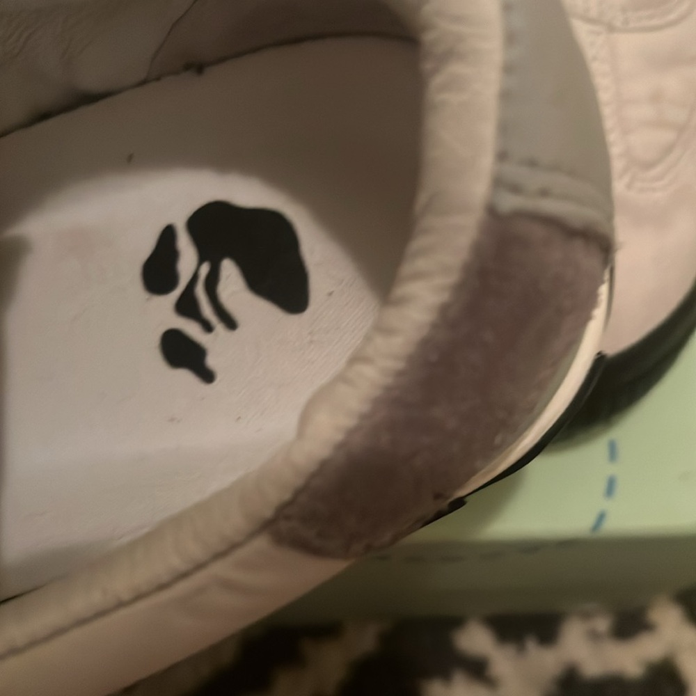 Off-White Vulcanized Low ‘White Black’ - Picture 7 of 8